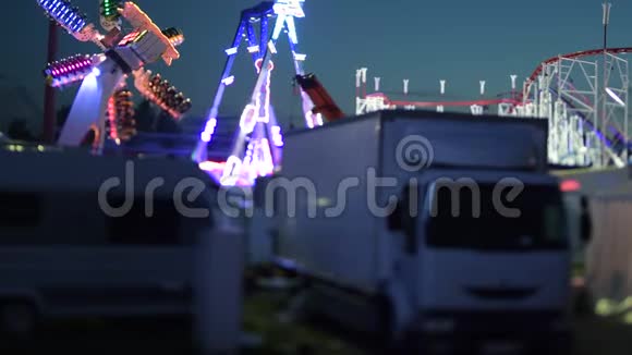 欢乐轮过山车游乐园摩天轮视频的预览图