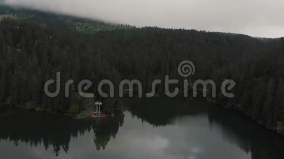 喀尔巴阡山脉乌克兰中部的空中景色视频的预览图