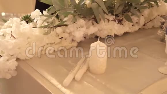婚礼白色手工蜡烛白色视频的预览图