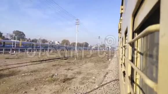 菲罗兹布尔火车站印度铁路景观视频的预览图