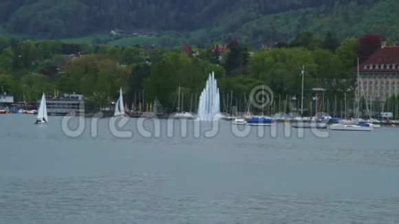 日内瓦湖的大喷泉视频的预览图