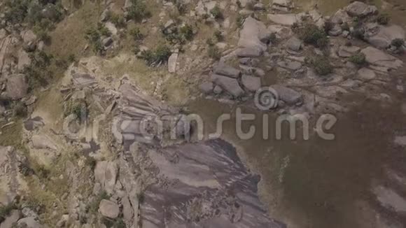 世界上第二大巨石的鸟瞰图被称为伊斯瓦蒂尼视频的预览图