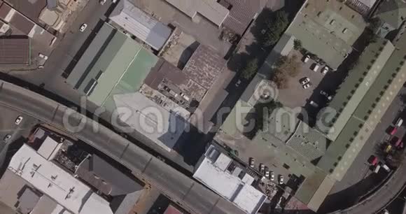南非约翰内斯堡住宅区的鸟瞰图视频的预览图