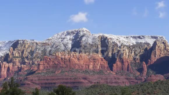 塞多纳红岩与雪时间变焦视频的预览图