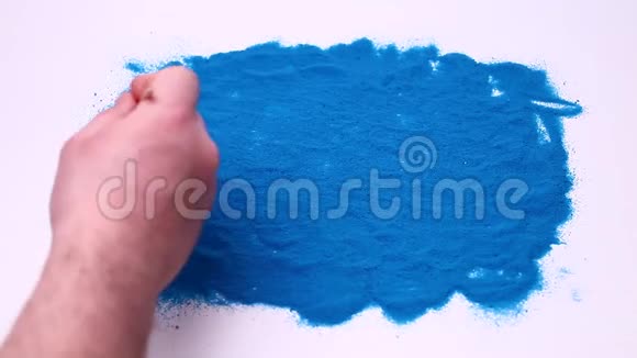 手工书写减10个百分点的蓝色艺术沙在白色背景下拍摄的录像手写的视频的预览图