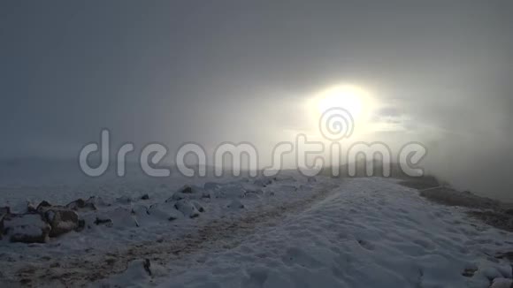 冰岛的烟雾弥漫景观视频的预览图