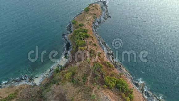 鸟瞰无人机拍摄的Promthep角在普吉岛美丽的地标看到日落在普吉岛视频的预览图