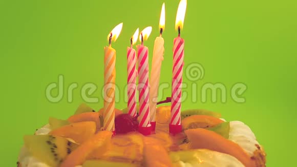 蛋糕假期蜡烛燃烧视频的预览图