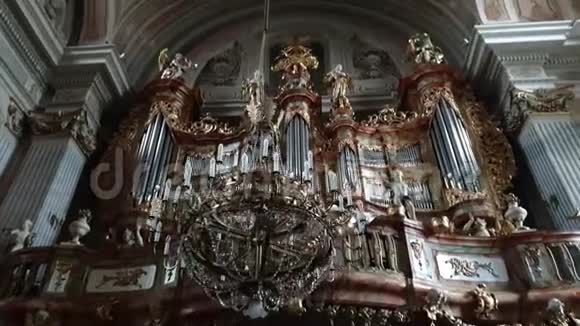 天主教会的旧琴视频的预览图