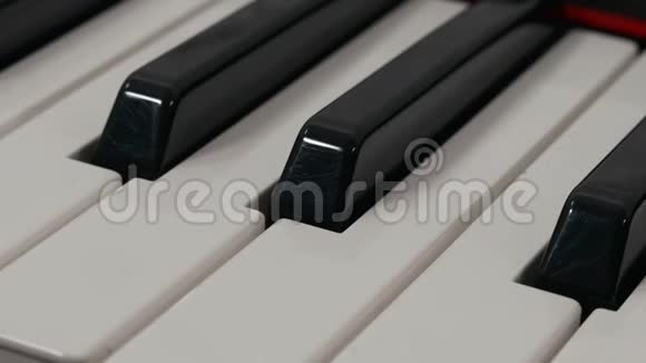 钢琴键盘幻灯片视频的预览图