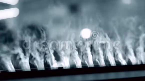 人工电火场发光背光特写视频的预览图