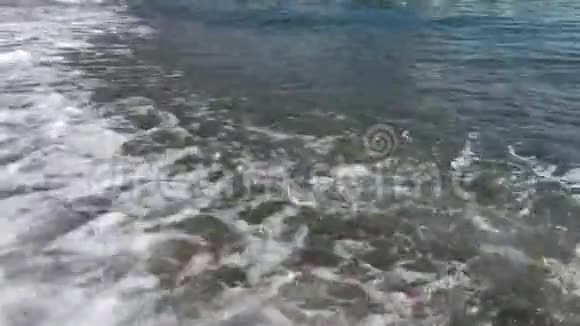 海浪形成的过程视频的预览图