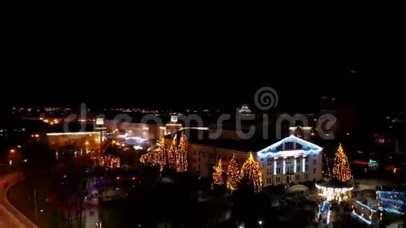 在一个城市广场新年照明超脱视频的预览图