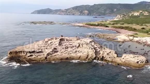 Sardina海岸的鸟瞰图视频的预览图