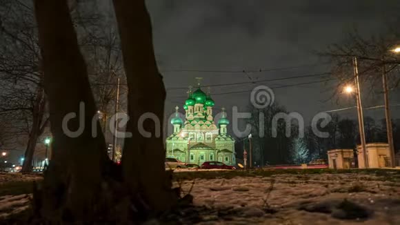 晚上莫斯科美丽的寺庙延时延时视频的预览图