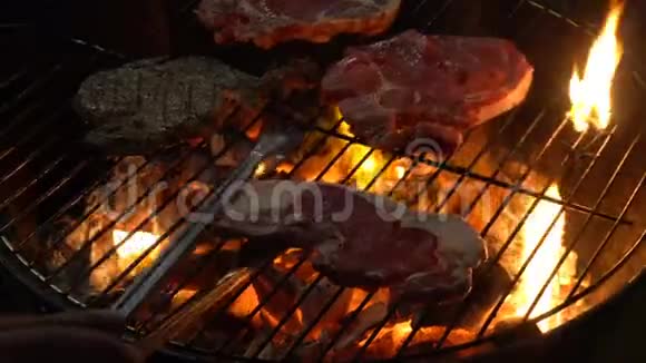 美国混合烧烤食品火烤高级肉视频的预览图
