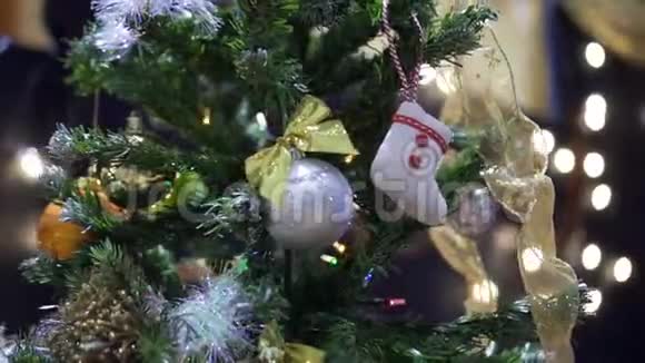 圣诞树消失了枯萎了视频的预览图
