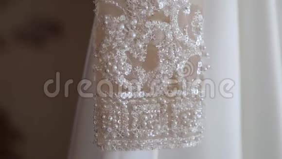 新娘沙龙的婚纱新娘礼服资料视频的预览图