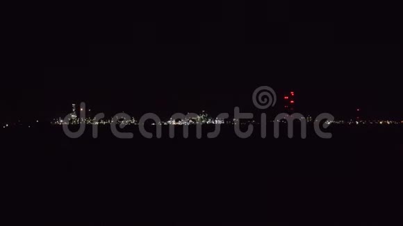 纳沃达里工业城景夜景罗马尼亚康斯坦塔视频的预览图