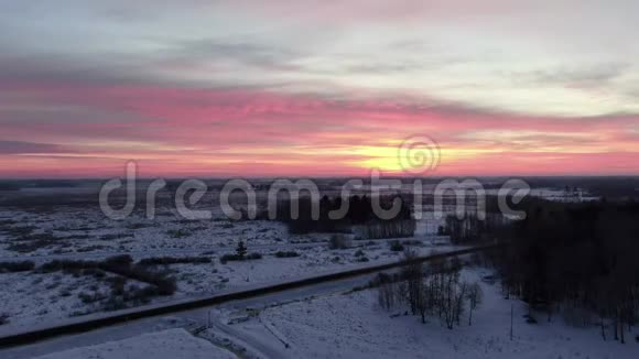 冬季日出无人机鸟瞰明尼苏达州视频的预览图