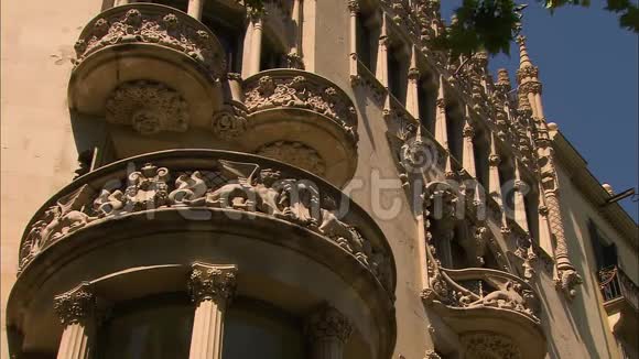 西班牙巴塞罗那CasaBatllo阳台雕刻视频的预览图