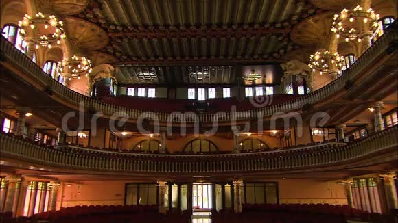 西班牙巴塞罗那灯光装饰音乐厅视频的预览图