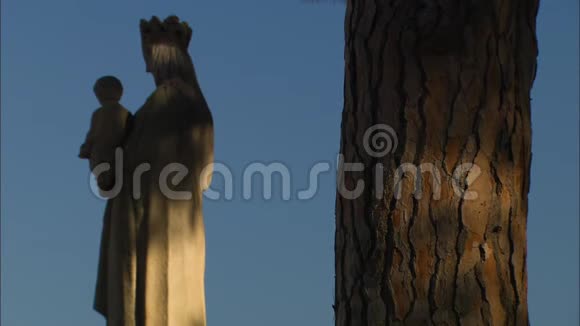 法国旧戛纳城红衣主教Gerlier雕像视频的预览图