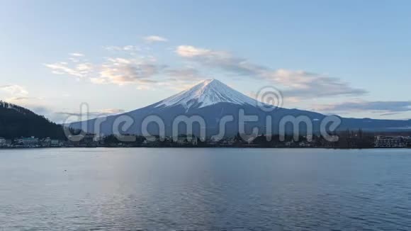 富士山观日本川川子湖视频的预览图