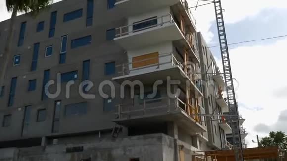 迈阿密上东区正在建造的公寓视频的预览图