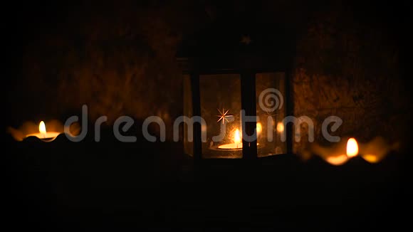 火在晚上发光视频的预览图