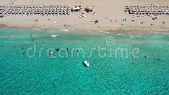 鸟瞰希腊克里特岛的法拉萨纳海滩法拉萨纳海滩是克里特岛一个非常著名的旅游胜地视频的预览图