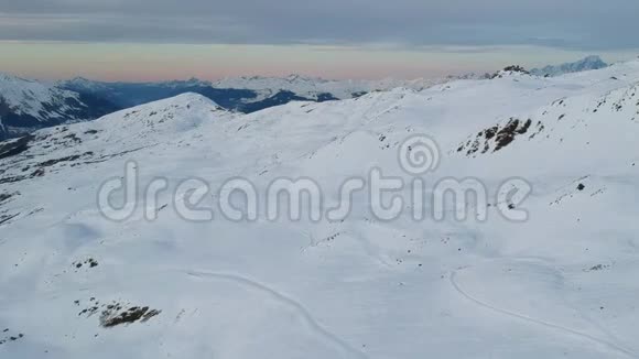 法国弗伦克阿尔卑斯山脉的空中观景台视频的预览图