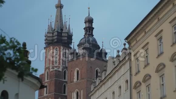 波兰克拉科夫圣玛丽巴西利卡哥特式教堂视频的预览图
