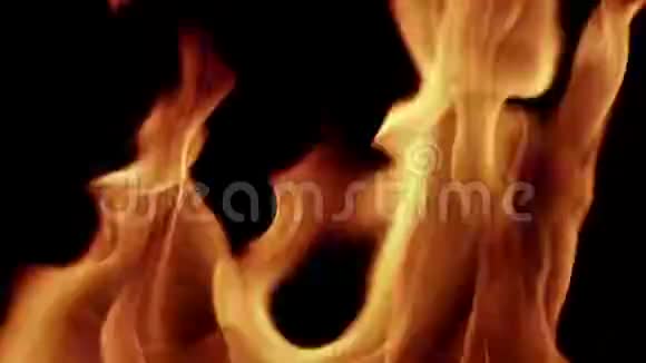 在黑色背景HD1920x1080上隔离火焰的运动动画视频的预览图