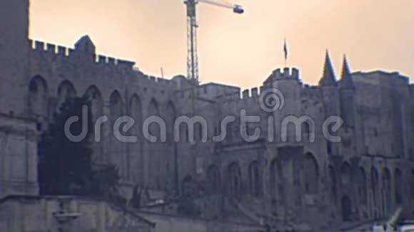 阿维尼翁广场视频的预览图