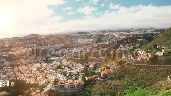 圣克鲁斯德特内里费的空中城市景观加那利群岛日出视频的预览图