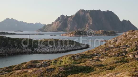 挪威峡湾山岩美景视频的预览图