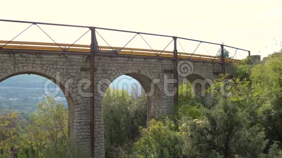 老石桥观景视频的预览图