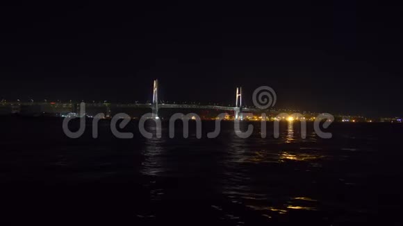 横滨东京都市高速公路横滨湾大桥夜景视频的预览图