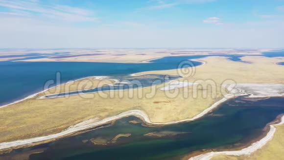 从上面看曼奇古迪洛湖是欧洲最大的盐湖视频的预览图