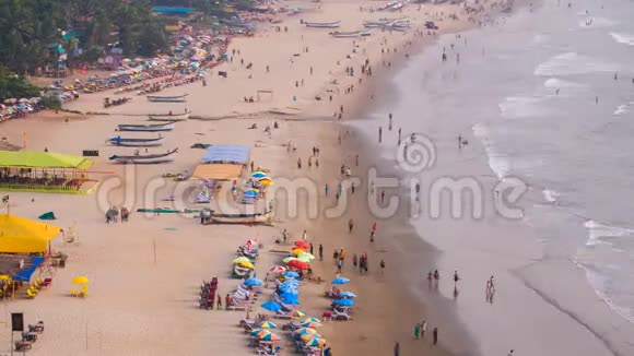 美丽的阿拉姆波海滩景观时间推移果阿州印度视频的预览图