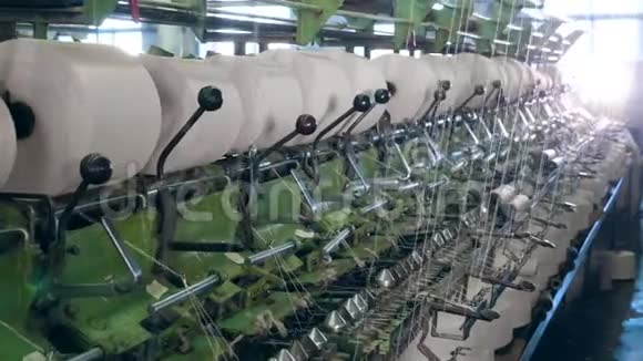 工机制的缝纫工艺纺织生产线视频的预览图