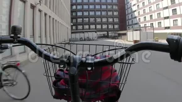 骑自行车POV视频的预览图