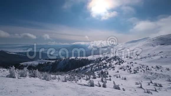 乌克兰喀尔巴阡山滑雪胜地德拉戈布拉特视频的预览图