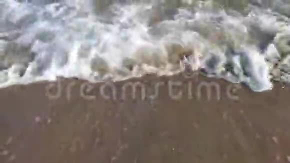镜头风暴海浪沙视频的预览图
