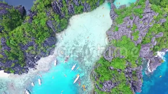 菲律宾巴拉望岛ElNido小泻湖热带海滩假日灵感鸟瞰图视频的预览图