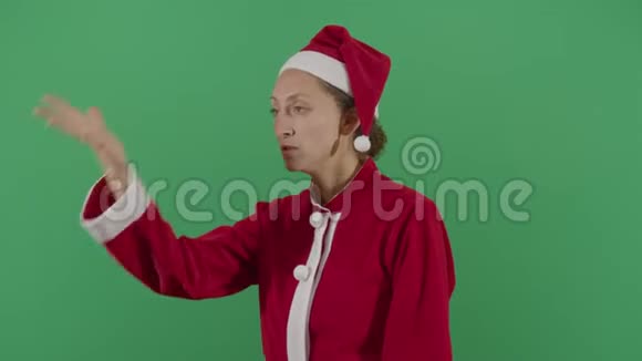 女圣诞老人拍打他的额头视频的预览图