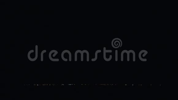 沿海的夜间风暴视频的预览图