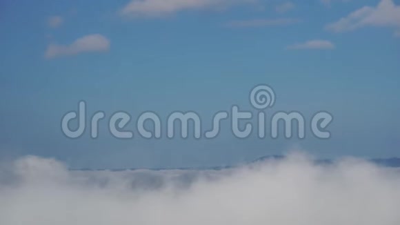 雾的运动和云的运动视频的预览图