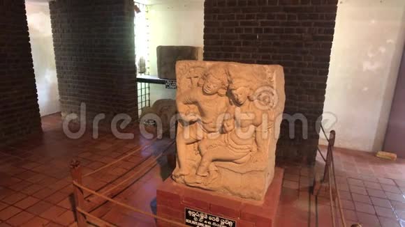 斯里兰卡阿努拉达普拉博物馆内的文物视频的预览图